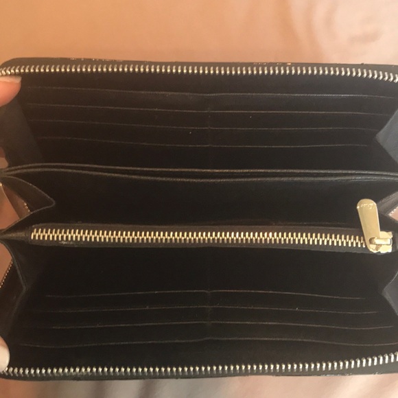 Christian Dior black patent leather quilted wallet - Picture 3 of 3